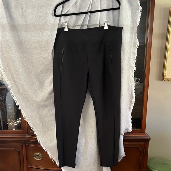 Athleta Pants - Athleta Black Ankle Pants